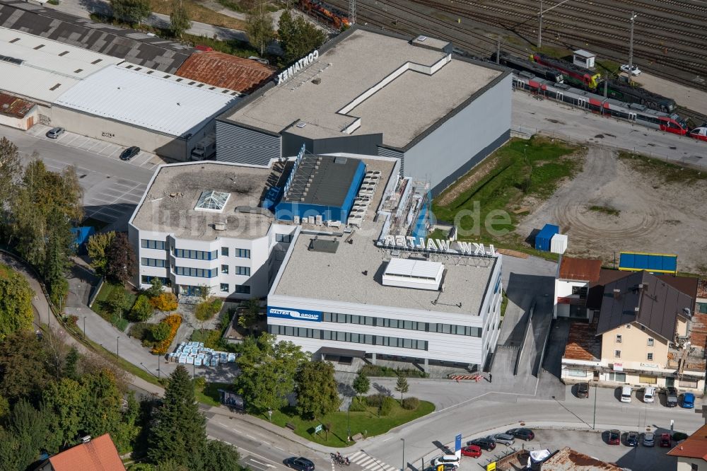 Kufstein aus der Vogelperspektive: Unternehmen- Verwaltungsgebäude LKW WALTER Internationale Transportorganisation AG in Kufstein in Tirol, Österreich