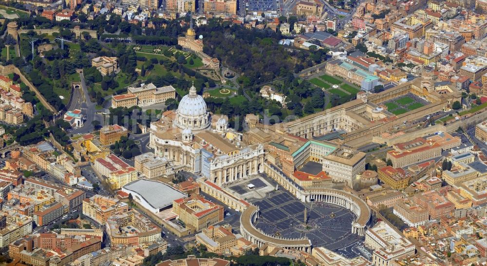 Rom aus der Vogelperspektive: Vatikan im Staat Vatikanstadt mit dem Petersplatz - einer Enklave in Rom in Italien