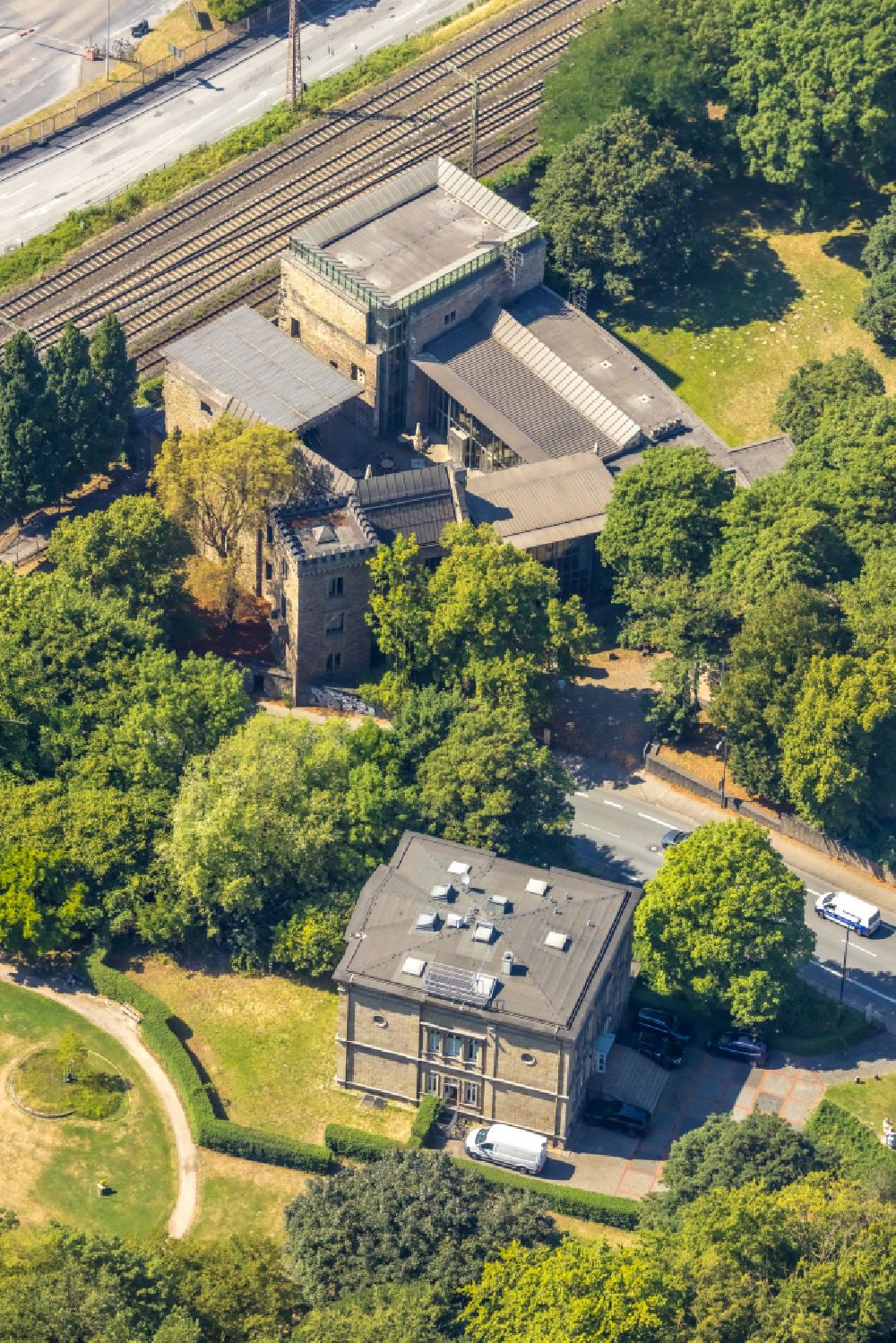 Luftbild Witten - Veranstaltungsgebäude Haus Witten in der Ruhrstraße in Witten im Bundesland Nordrhein-Westfalen, Deutschland