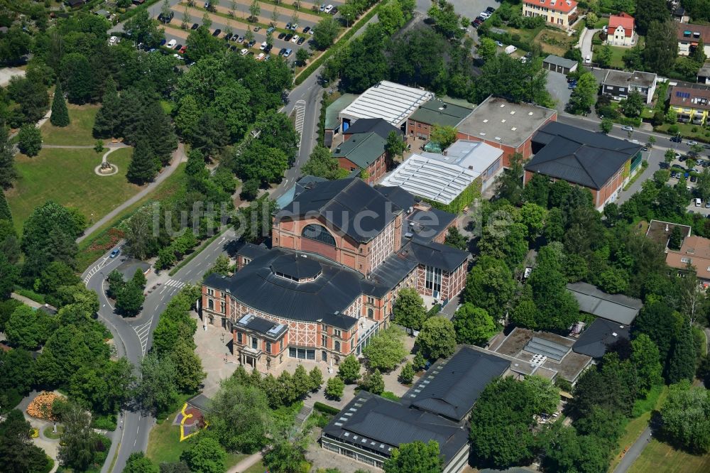 Bayreuth aus der Vogelperspektive: Veranstaltungshalle Bayreuther Festspielhaus in Bayreuth im Bundesland Bayern, Deutschland