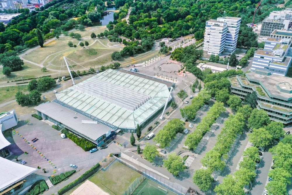 Luftaufnahme Karlsruhe - Veranstaltungshalle Europahalle in Karlsruhe im Bundesland Baden-Württemberg, Deutschland