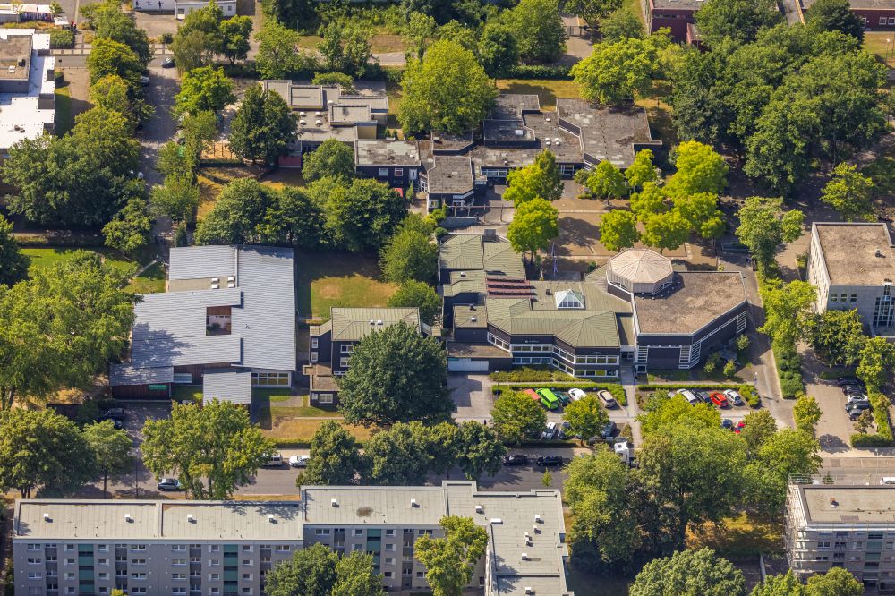 Luftbild Dortmund - Veranstaltungshalle des Gemeindezentrum Scharnhorst-Schalom und Kath. Familienzentrum St. Franziskus in Dortmund im Bundesland Nordrhein-Westfalen, Deutschland