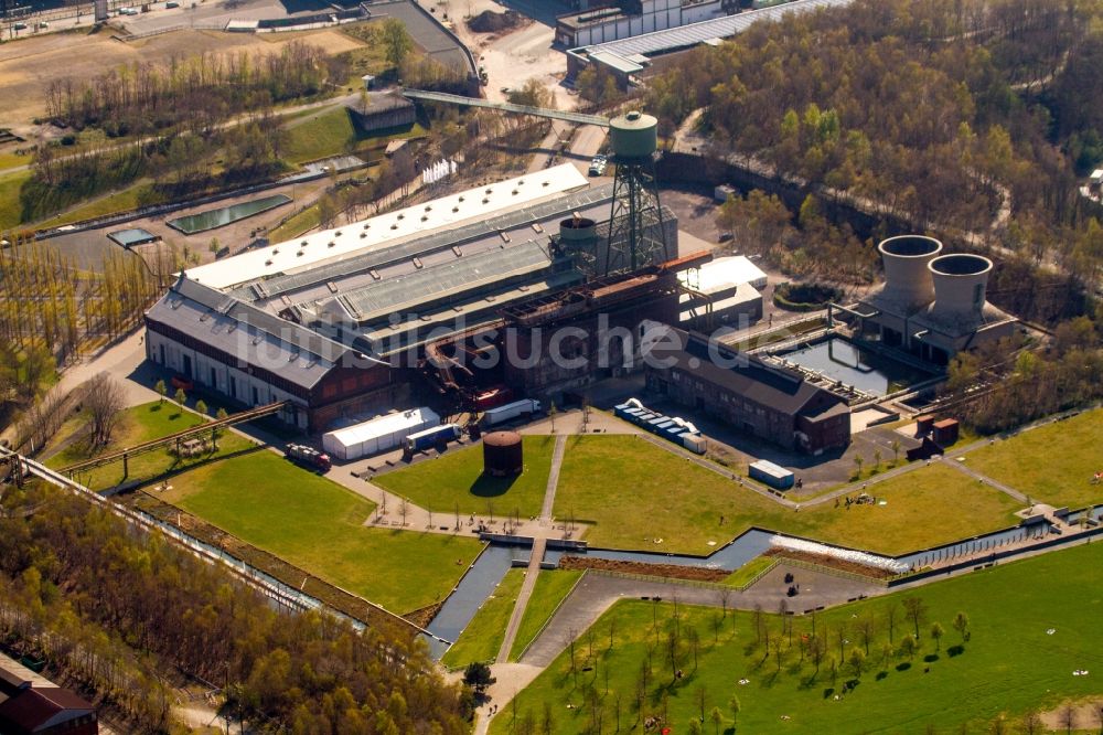 Luftaufnahme Bochum - Veranstaltungshalle der Jahrhunderthalle Bochum in Bochum im Bundesland Nordrhein-Westfalen