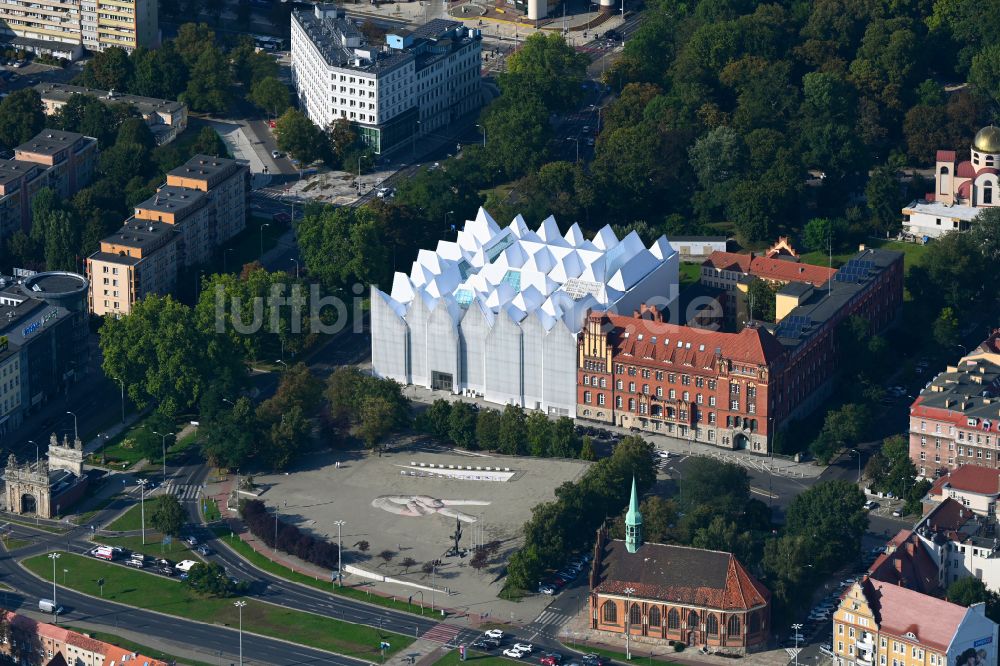 Szczecin - Stettin von oben - Veranstaltungshalle Konzerthaus - Philharmonie Mieczyslaw-Karlowicz-Philharmonie in Szczecin - Stettin in Woiwodschaft Westpommern, Polen