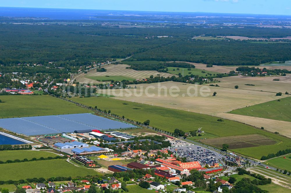Luftbild Rövershagen - Vergnügungspark Karls Erlebnishof in Rövershagen im Bundesland Mecklenburg-Vorpommern, Deutschland