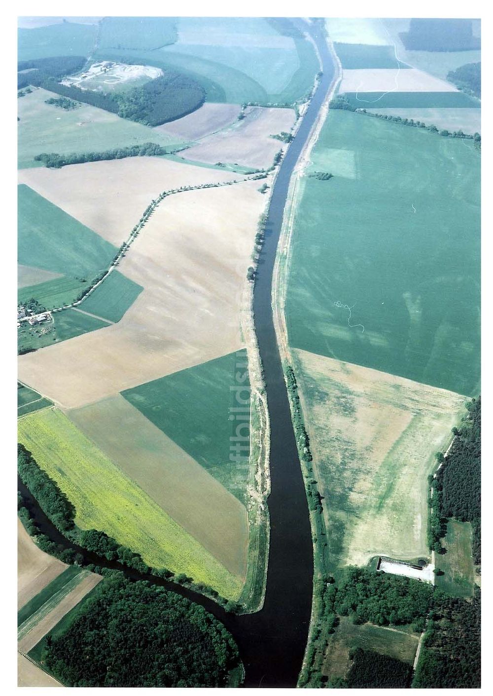 Luftaufnahme Bergzow - Verlauf des Elbe -Havel - Kanals bei Bergzow