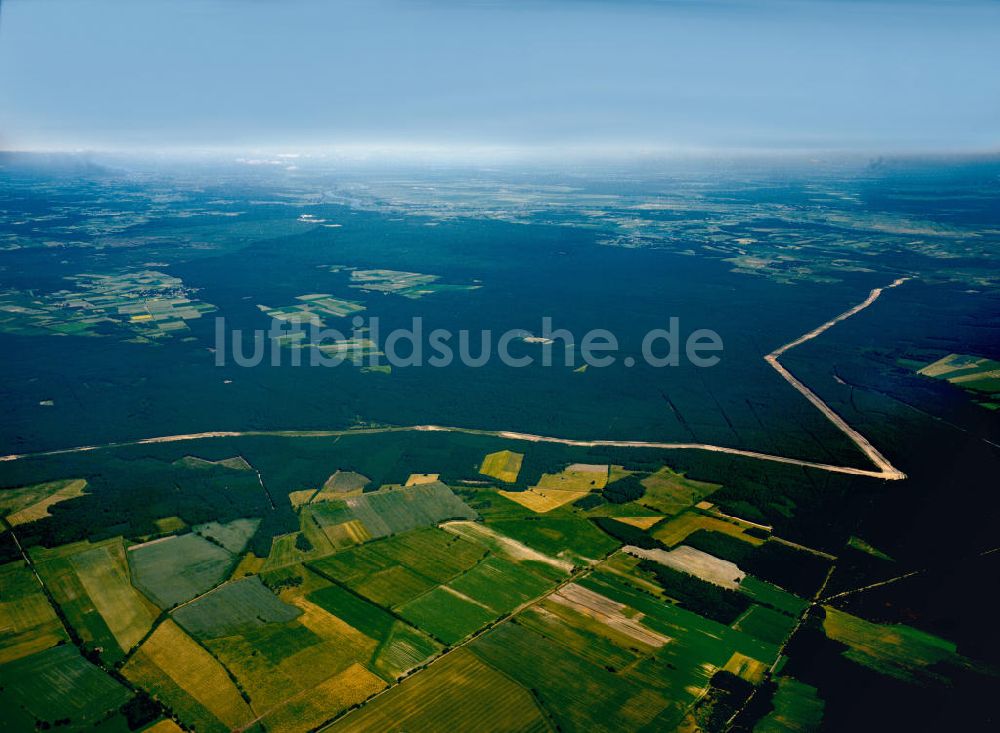 Luftbild Lüchow - Verlauf der innerdeutschen Grenze bei Lüchow