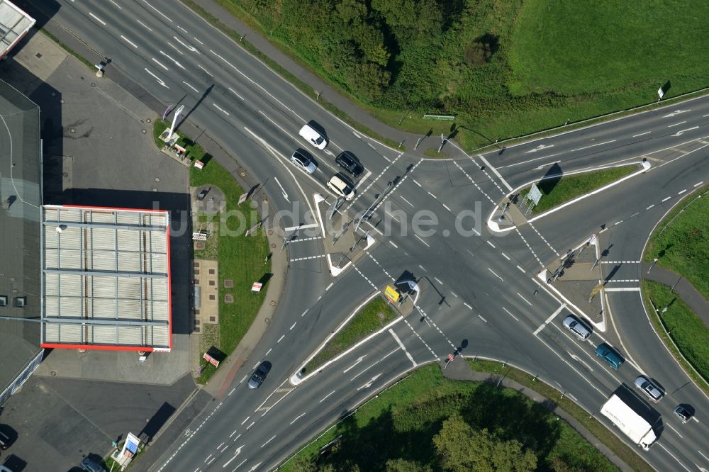 Luftaufnahme Alsfeld - Verlauf der Straßenkreuzung in Alsfeld im Bundesland Hessen