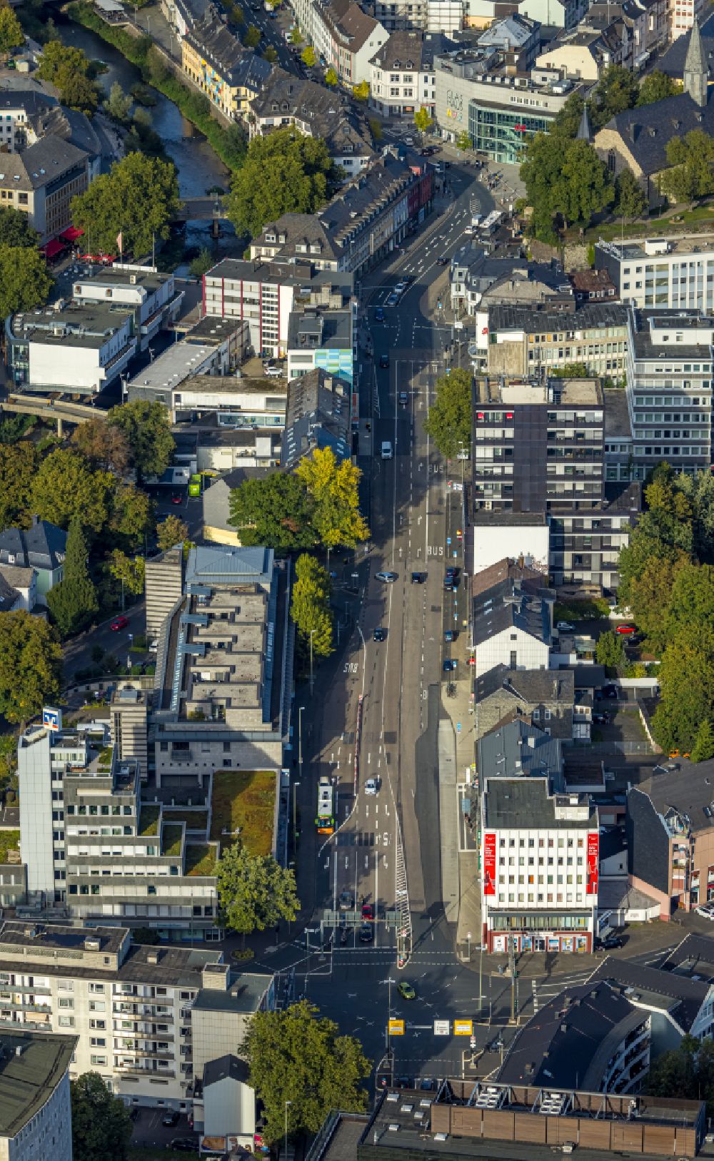 Luftbild Siegen - Verlauf der Straßenkreuzung der Koblenzer Straße und Berliner Straße in Siegen im Bundesland Nordrhein-Westfalen
