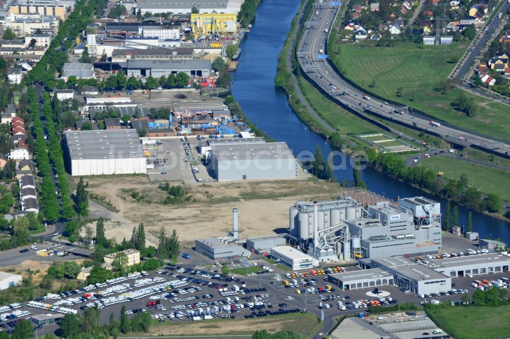 Luftbild Berlin - Verlauf des Teltowkanal und Industriegelände an der Kanalstraße im Ortsteil Buckow im Bezirk Neukölln in Berlin