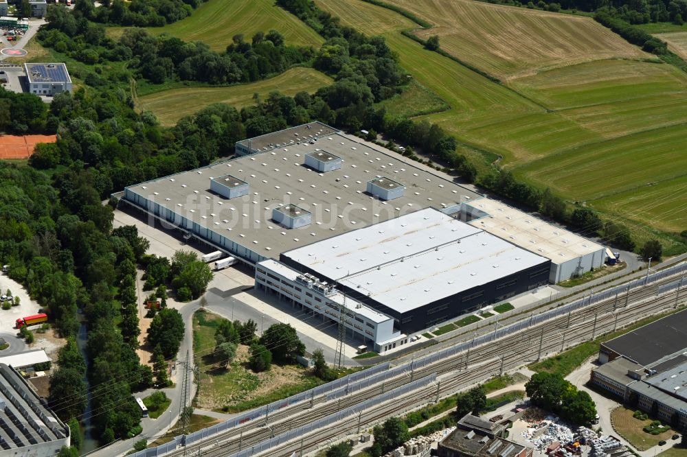 Forchheim von oben - Verteilzentrum auf dem Gelände der Hans Riegelein & Sohn GmbH & Co. KG in Forchheim im Bundesland Bayern, Deutschland