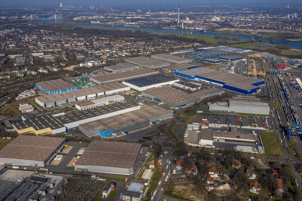 Luftaufnahme Duisburg - Verteilzentrum auf dem Gelände im Ortsteil Friemersheim in Duisburg im Bundesland Nordrhein-Westfalen, Deutschland