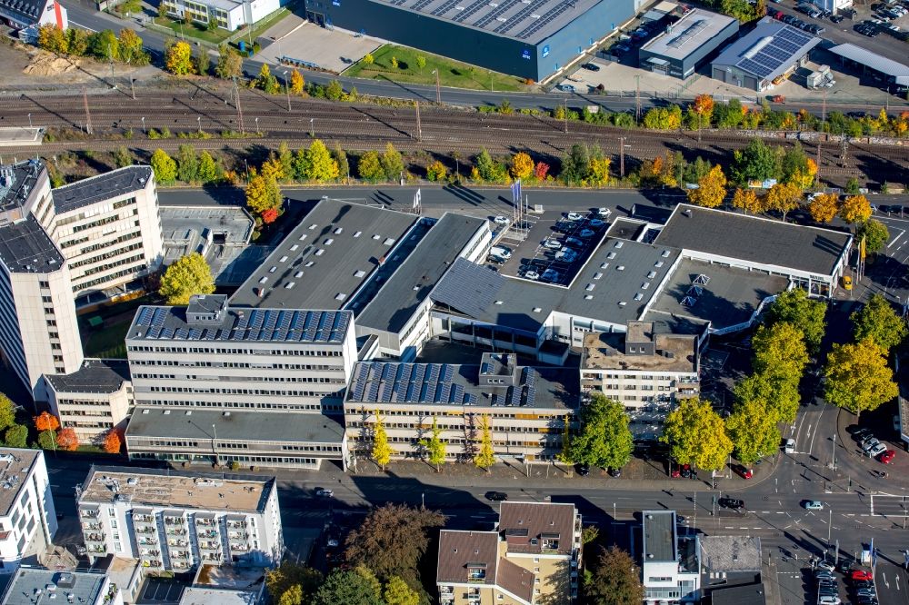Siegen von oben - Verwaltungsgebäude und Bürokomplex in Siegen im Bundesland Nordrhein-Westfalen