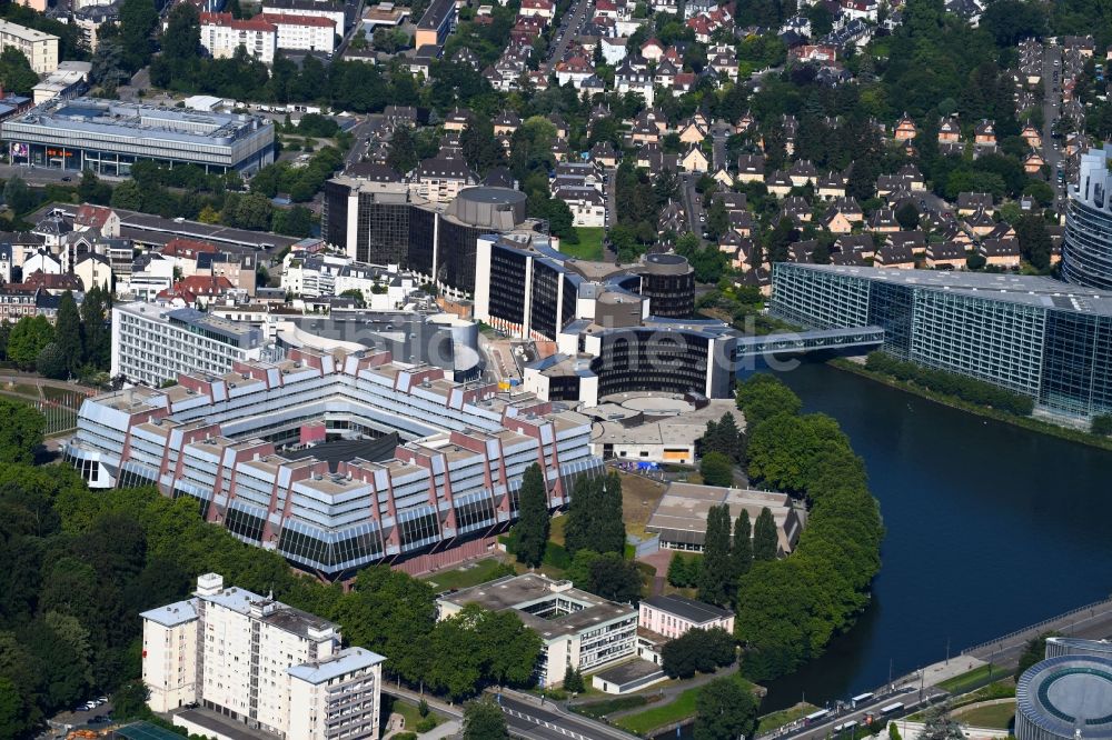Luftbild Strasbourg - Straßburg - Verwaltungsgebäude des Europäischen Rat in Strasbourg - Straßburg in Grand Est, Frankreich