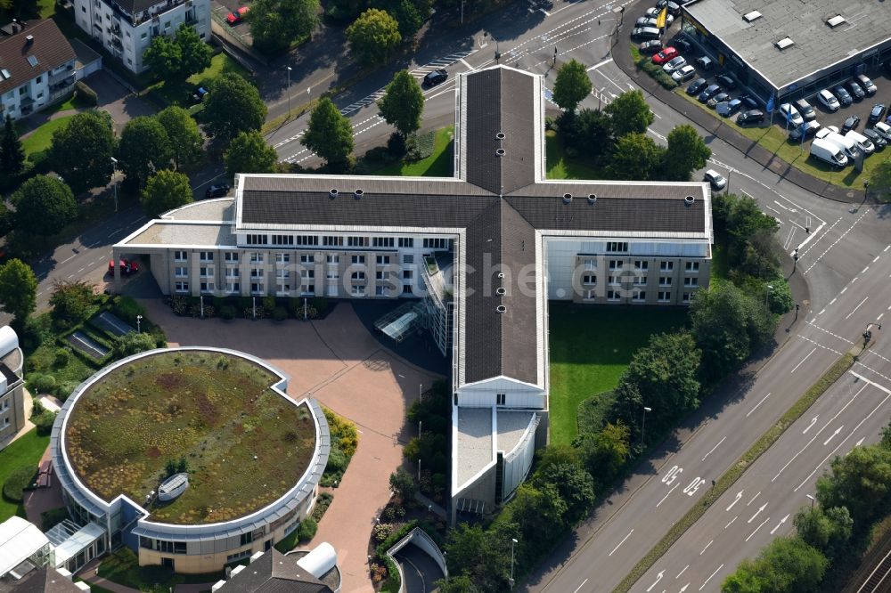 Luftaufnahme Bonn - Verwaltungsgebäude des Finanzdienstleistungs- Unternehmens KfW im Ortsteil Bad Godesberg in Bonn im Bundesland Nordrhein-Westfalen, Deutschland