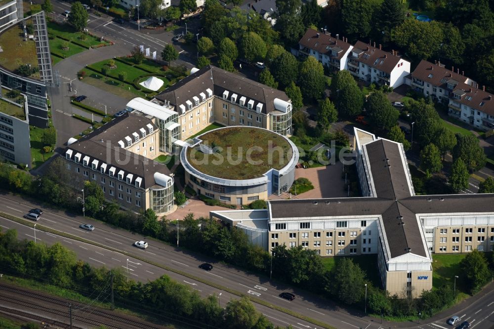 Luftbild Bonn - Verwaltungsgebäude des Finanzdienstleistungs- Unternehmens KfW im Ortsteil Bad Godesberg in Bonn im Bundesland Nordrhein-Westfalen, Deutschland