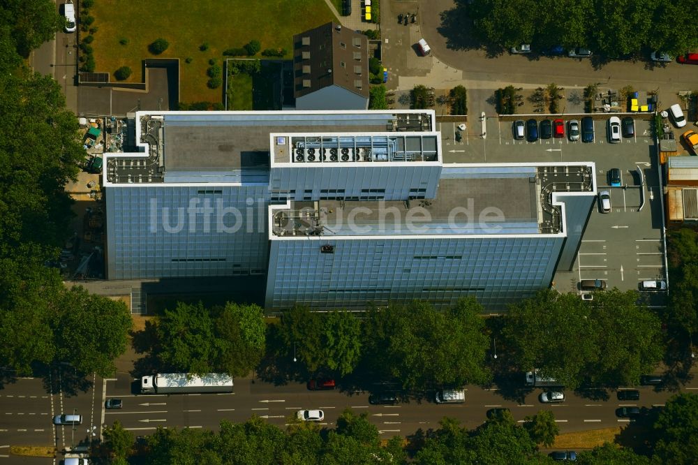 Luftbild Köln - Verwaltungsgebäude- Hochhaus des Versicherungs- Unternehmens der Delvag Versicherungs AG in Köln im Bundesland Nordrhein-Westfalen, Deutschland