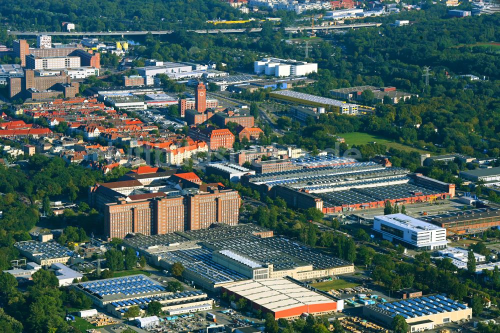 Luftbild Berlin - Verwaltungsgebäude des Industriegebietes der Siemens AG in der Nonnendammallee in Berlin, Deutschland