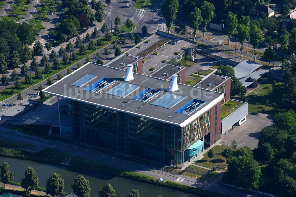 Luftbild Strasbourg - Straßburg - Verwaltungsgebäude der staatlichen Behörde Agora - Council of Europe in Strasbourg - in Grand Est, Frankreich