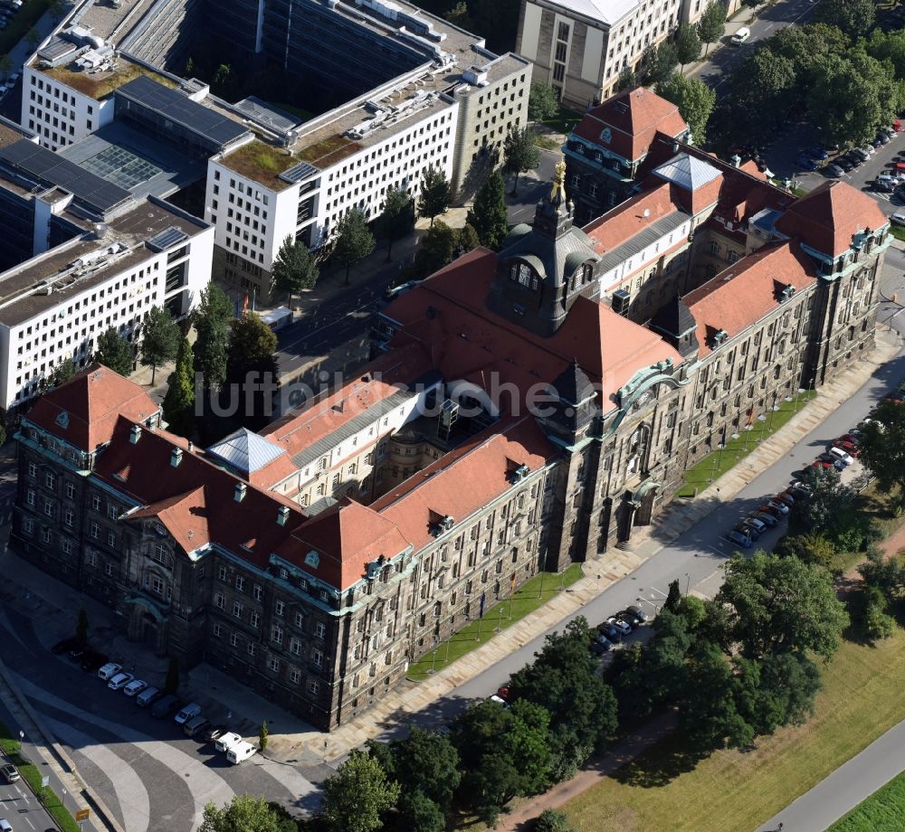 Luftbild Dresden - Verwaltungsgebäude der staatlichen Behörde Sächsische Staatskanzlei in Dresden im Bundesland Sachsen
