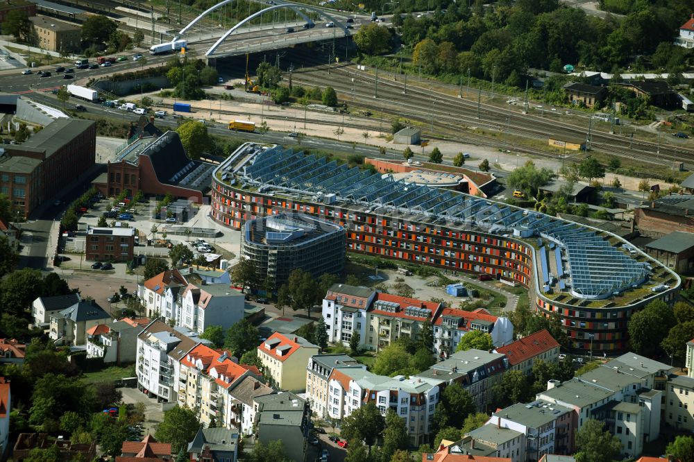 Luftbild Dessau - Verwaltungsgebäude der staatlichen Behörde UBA Umweltbundesamt in Dessau im Bundesland Sachsen-Anhalt, Deutschland