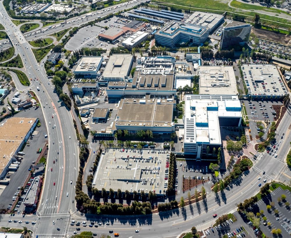 Santa Clara von oben - Verwaltungsgebäude des Unternehmens Intel Hauptverwaltung und der Vishay Americas inc. Broadcom ca technologies Santa Clara in Silicon Valley in Kalifornien in den USA