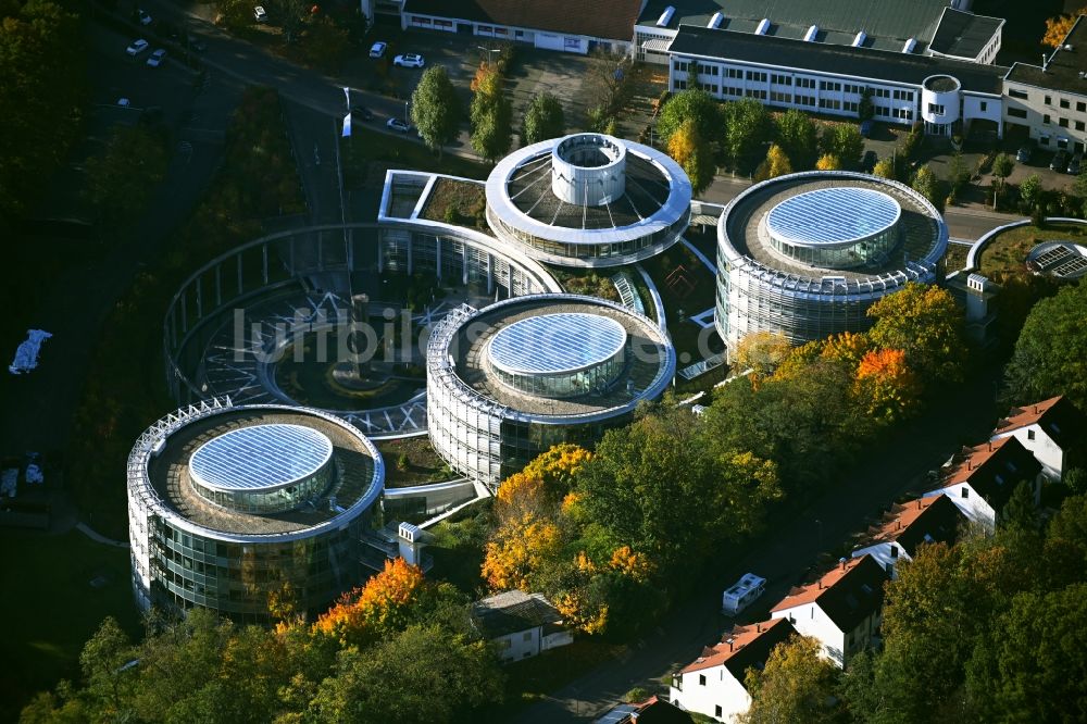 Saarbrücken von oben - Verwaltungsgebäude des Versicherungs- Unternehmens Union Krankenversicherung AG in Saarbrücken im Bundesland Saarland, Deutschland