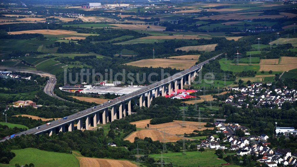 Bad Neuenahr-Ahrweiler von oben - Viadukt Autobahnbrücke der BAB A61 - Ahrtalbrücke in Bad Neuenahr-Ahrweiler im Bundesland Rheinland-Pfalz, Deutschland