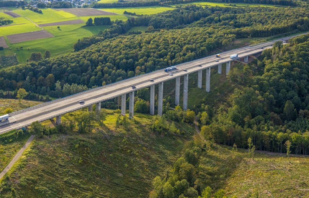 Luftbild Freudenberg - Viadukt Autobahnbrücke der BAB A45 Talbrücke Büschergrund in Freudenberg im Bundesland Nordrhein-Westfalen, Deutschland