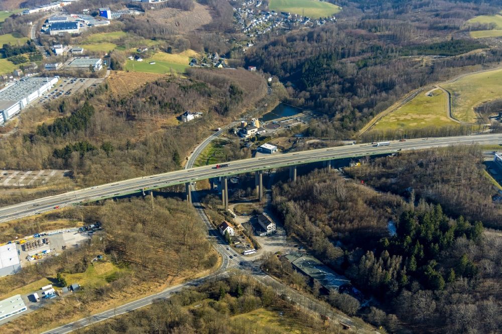 Lüdenscheid aus der Vogelperspektive: Viadukt Autobahnbrücke der BAB A45 - Talbrücke Schlittenbach in Lüdenscheid im Bundesland Nordrhein-Westfalen, Deutschland