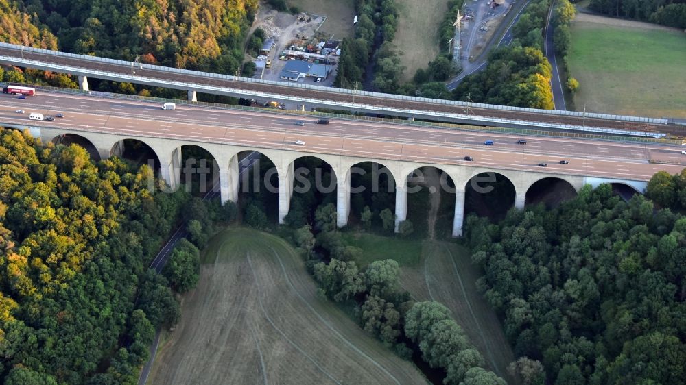 Luftaufnahme Neustadt (Wied) - Viadukt Autobahnbrücke der BAB A Wiedtalbrücke im Ortsteil Panau in Neustadt (Wied) im Bundesland Rheinland-Pfalz, Deutschland