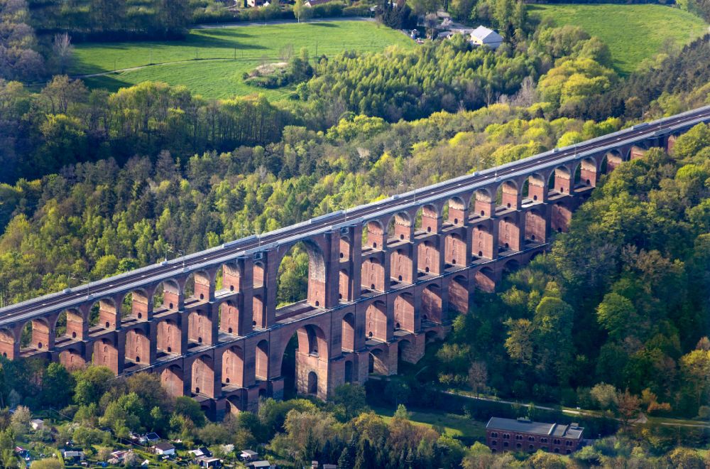 Luftbild Netzschkau - Viadukt des Bahn- Brückenbauwerk in Netzschkau im Bundesland Sachsen, Deutschland