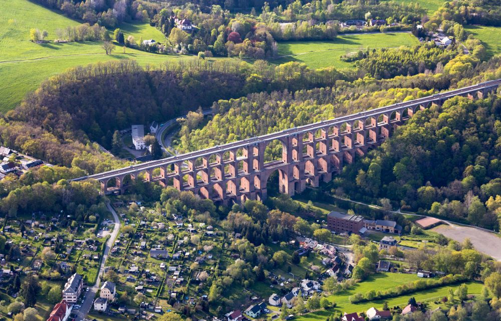 Luftaufnahme Netzschkau - Viadukt des Bahn- Brückenbauwerk in Netzschkau im Bundesland Sachsen, Deutschland