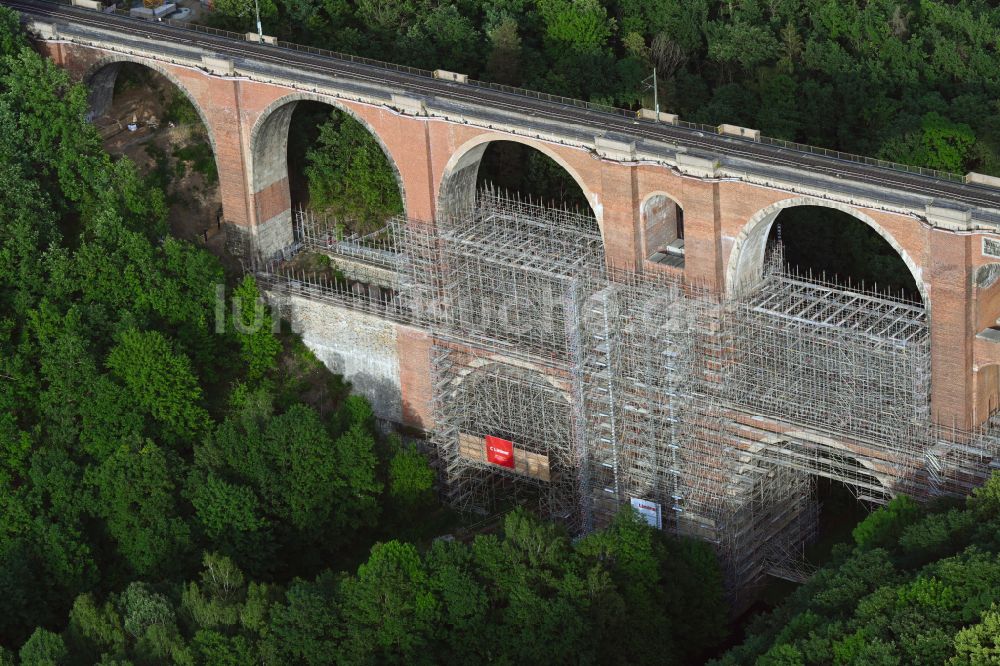 Luftaufnahme Plauen - Viadukt des Bahn- Brückenbauwerk in Plauen im Bundesland Sachsen, Deutschland