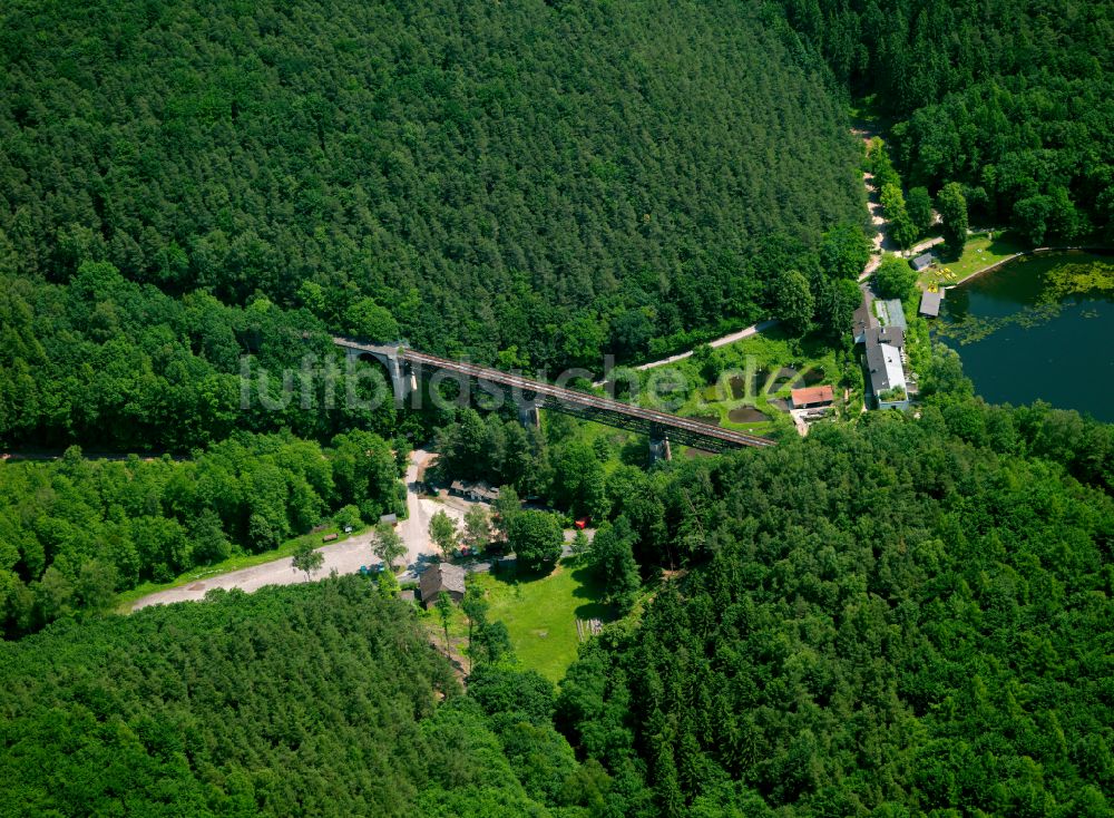 Luftaufnahme Ramsen - Viadukt des Bahn- Brückenbauwerk in Ramsen im Bundesland Rheinland-Pfalz, Deutschland