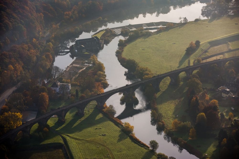 Luftaufnahme Witten - Viadukt des Bahn- Brückenbauwerks Ruhrviadukt in Witten im Bundesland Nordrhein-Westfalen