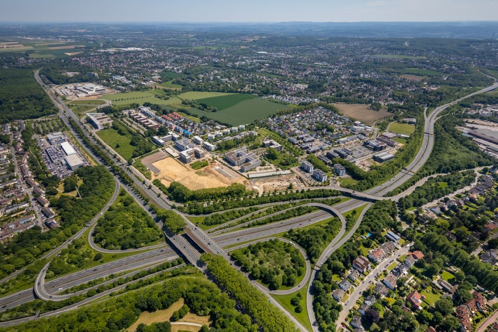 Dortmund aus der Vogelperspektive: Viadukt der Schnellstraße Stadtkerne Ost in Dortmund im Bundesland Nordrhein-Westfalen, Deutschland