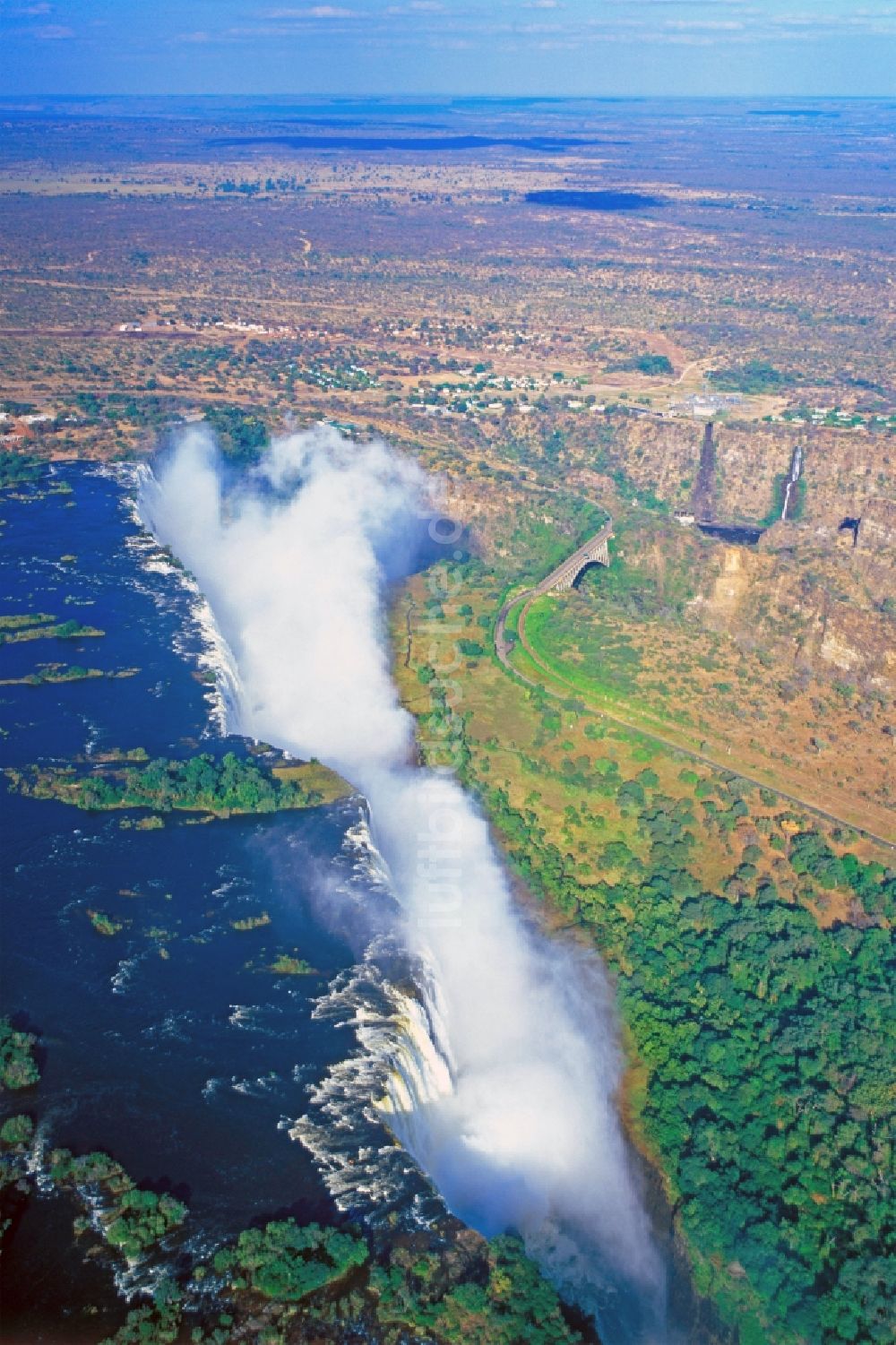 Luftbild Victoria Falls - Victoriafälle in Simbabwe in Afrika
