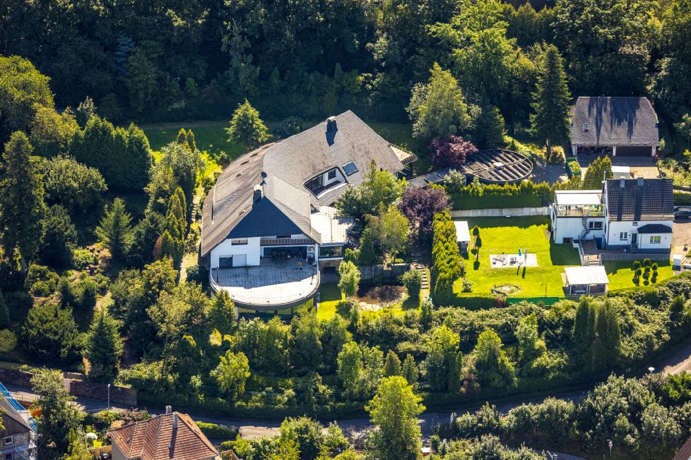 Witten von oben - Villa Einfamilienhaus in Witten im Bundesland Nordrhein-Westfalen, Deutschland