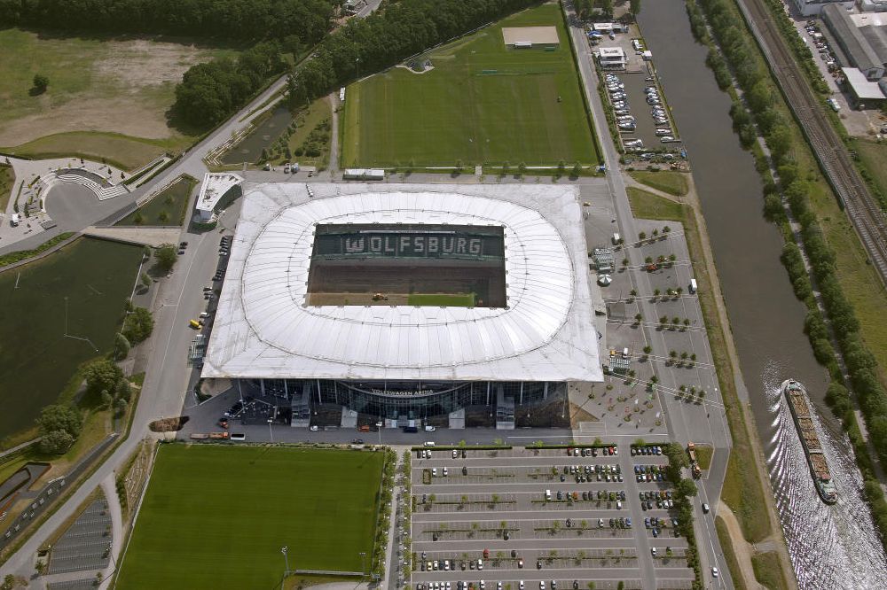 Wolfsburg aus der Vogelperspektive: Volkswagen Arena / Stadion Wolfsburg