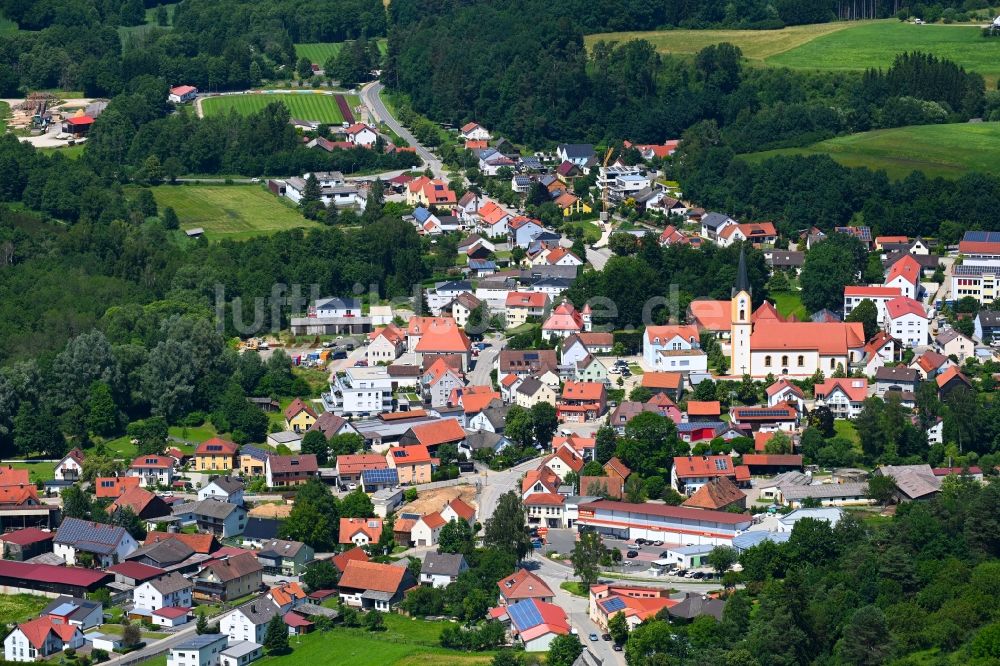 Luftbild Deining - Von Wald umgebene Ortsansicht in Deining im Bundesland Bayern, Deutschland