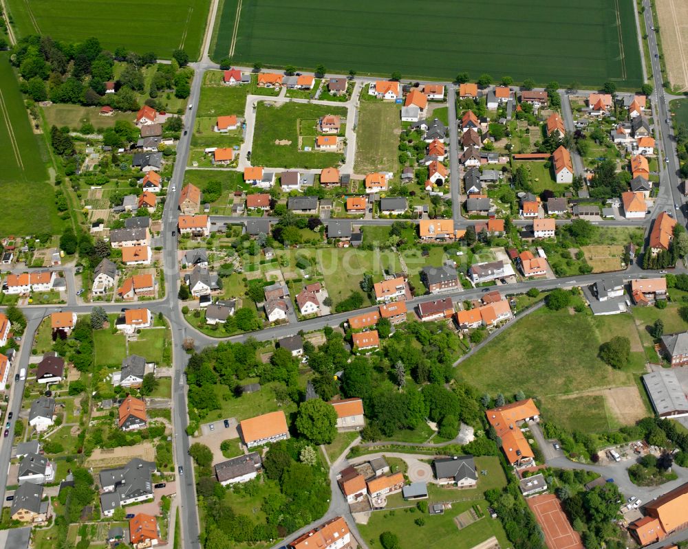 Luftbild Groß Döhren - Von Wald umgebene Ortsansicht in Groß Döhren im Bundesland Niedersachsen, Deutschland