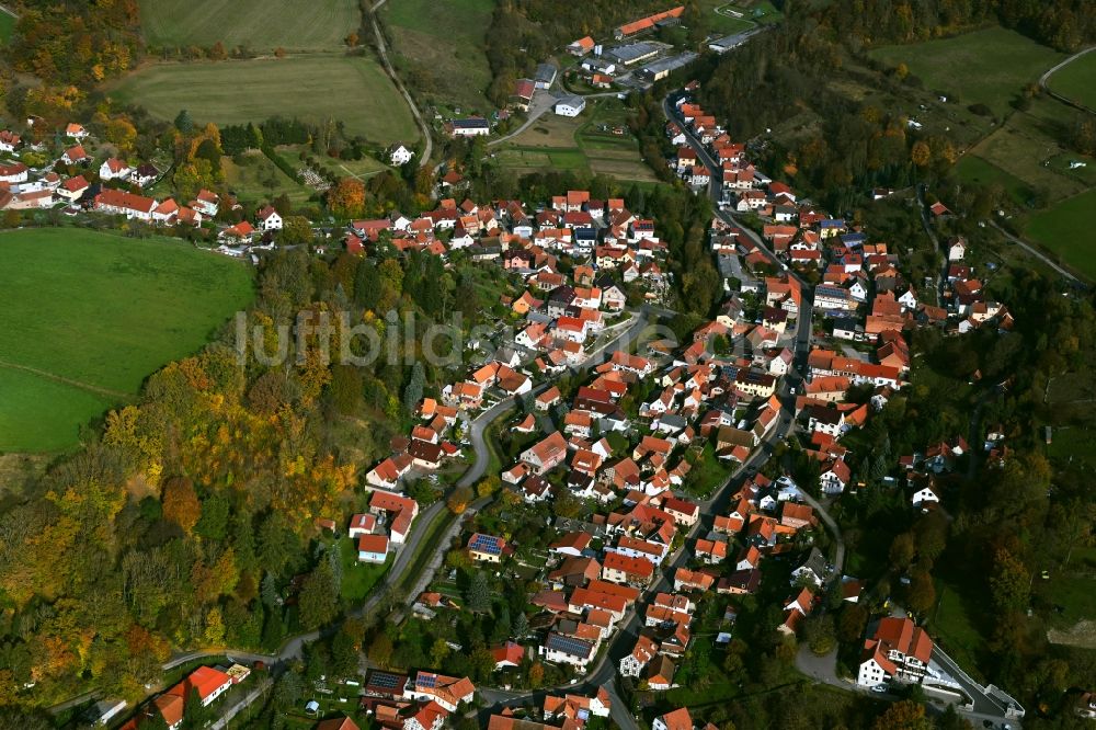 Nazza von oben - Von Wald umgebene Ortsansicht in Nazza im Bundesland Thüringen, Deutschland