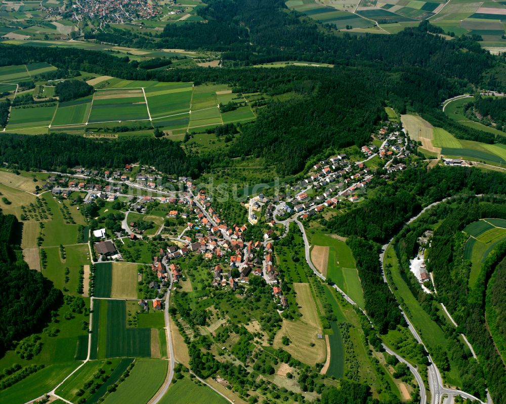 Luftaufnahme Pfrondorf - Von Wald umgebene Ortsansicht in Pfrondorf im Bundesland Baden-Württemberg, Deutschland