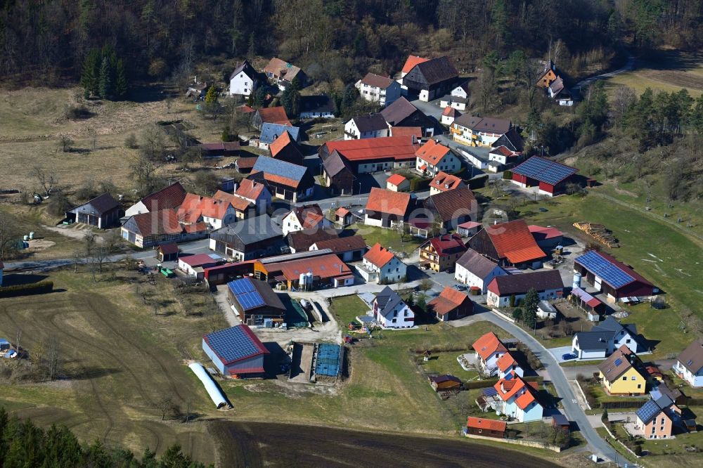 Luftaufnahme Stadelhofen - Von Wald umgebene Ortsansicht in Stadelhofen im Bundesland Bayern, Deutschland