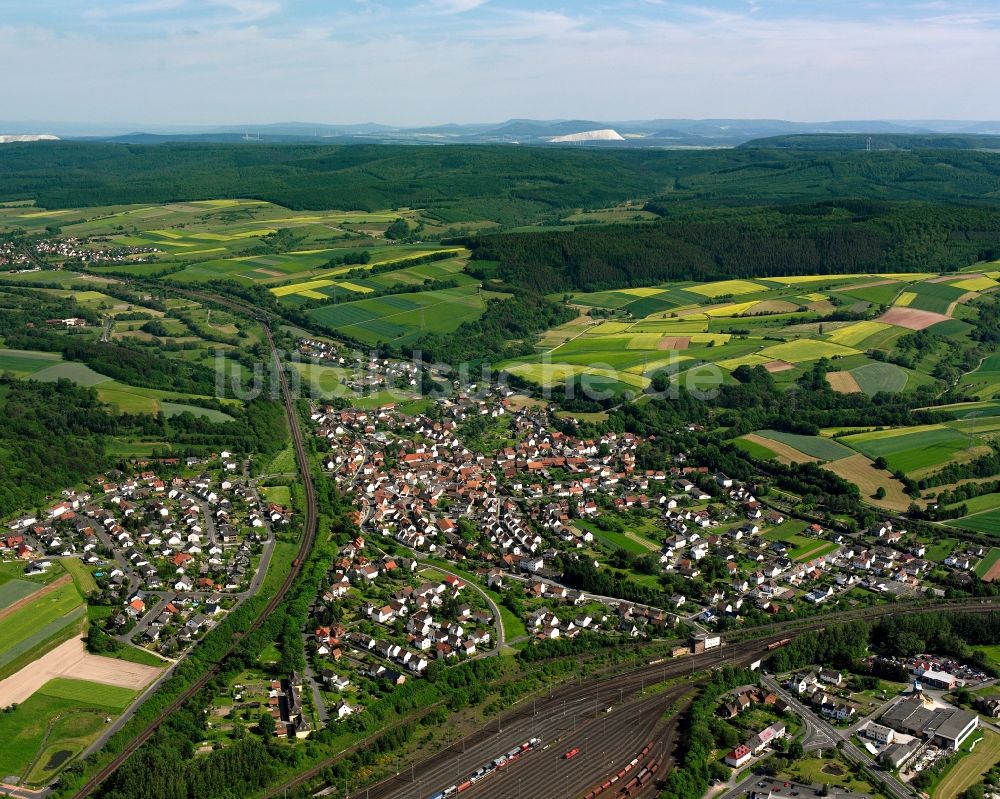 Weiterode von oben - Von Wald umgebene Ortsansicht in Weiterode im Bundesland Hessen, Deutschland