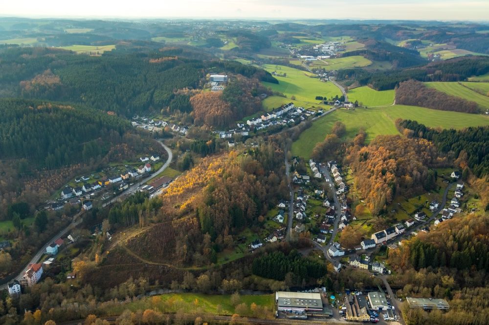 Luftaufnahme Winkhausen - Von Wald umgebene Ortsansicht in Winkhausen im Bundesland Nordrhein-Westfalen, Deutschland