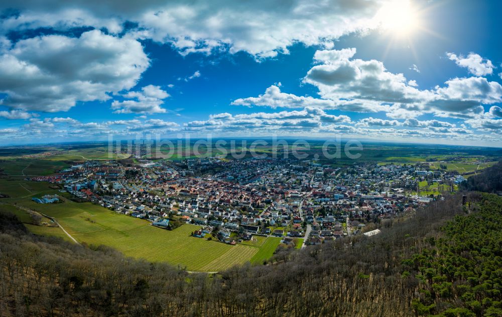 Luftbild Bad Bergzabern - Von Waldflächen umsäumtes Stadtgebiet in Bad Bergzabern im Bundesland Rheinland-Pfalz, Deutschland