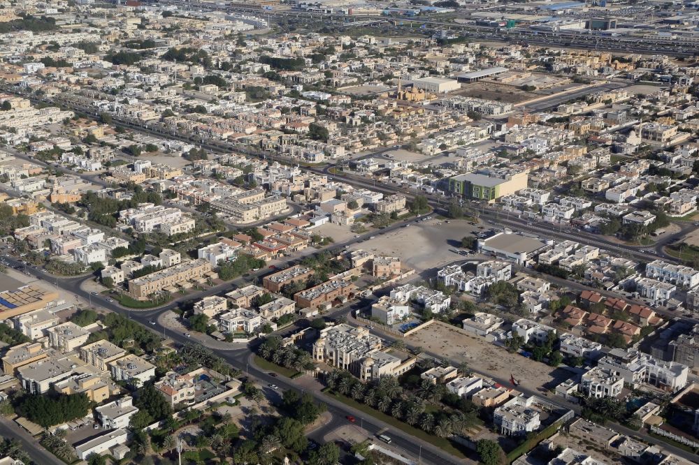 Luftaufnahme Dubai - Vororte von Dubai in den Vereinigte Arabische Emirate