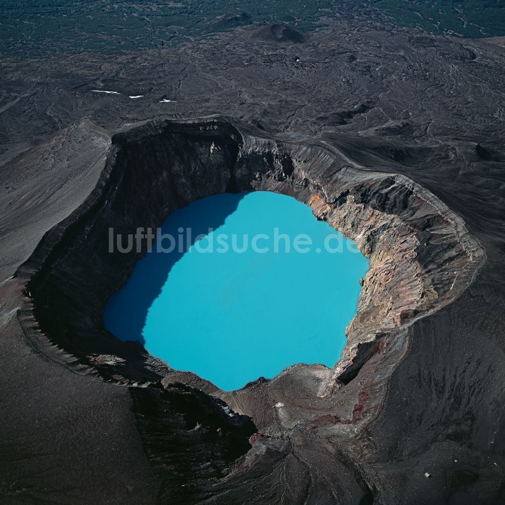 Luftaufnahme Stratovolcano - Vulkan- und Krater- Landschaft Maly Semyachik in Stratovolcano in Region Kamtschatka, Russland